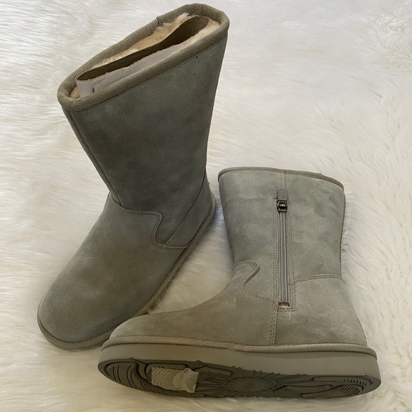 NEW in Box-UGG Gray Celvin Boots Sz 5 - Picture 2 of 5